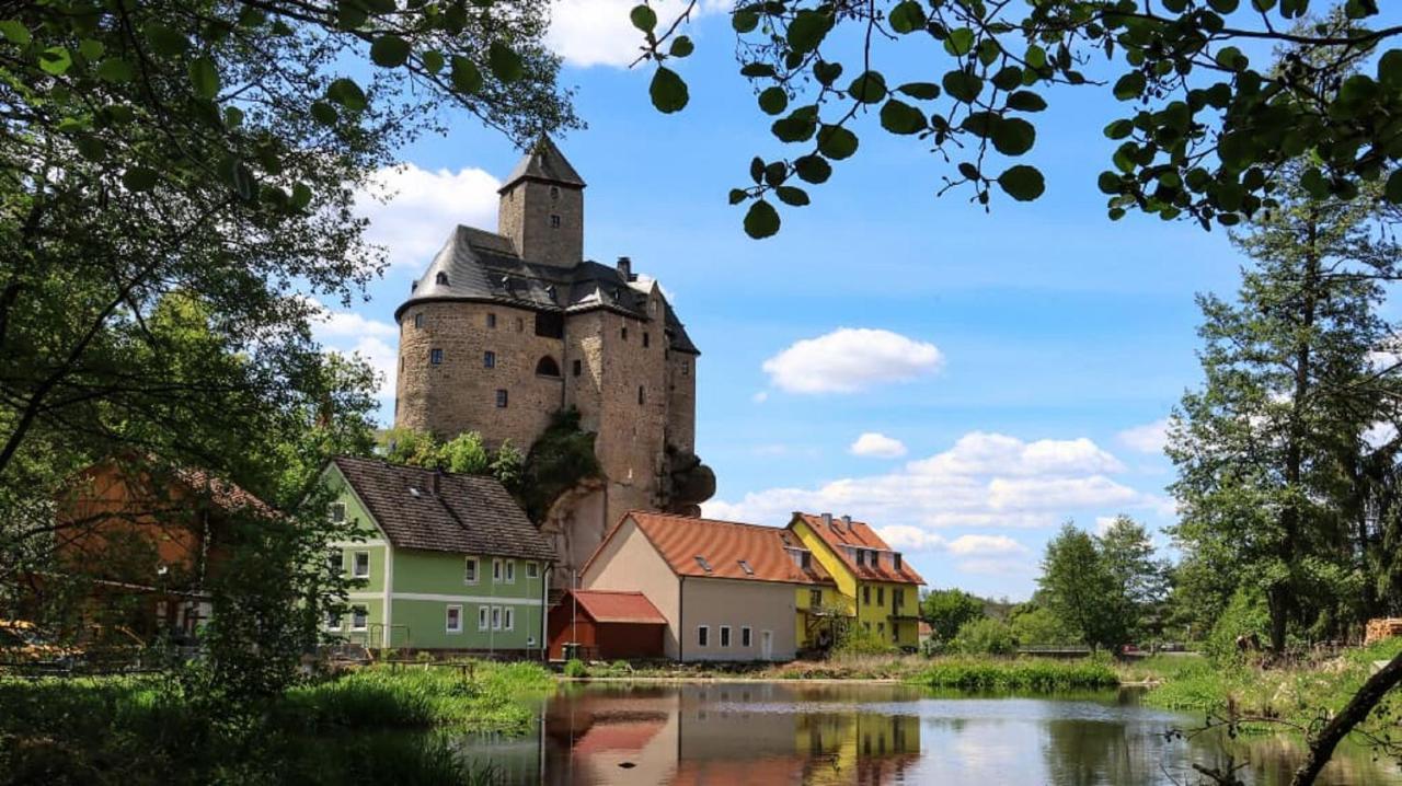 Ferienwohnung Und Sommerhaus Unter Der Burg Falkenberg  Exterior photo